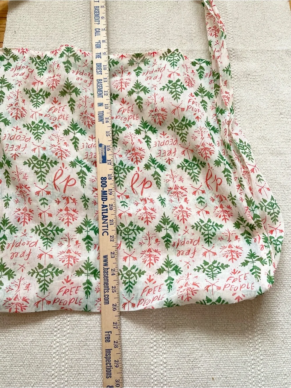 Free People Large Cloth Reusable Bag Christmas Theme Mistletoe NEW